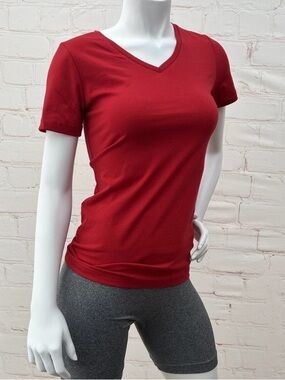 Bespoke Sport Women's V-Neck Jersey T-Shirt
Red Slim Fit Stretch Size S